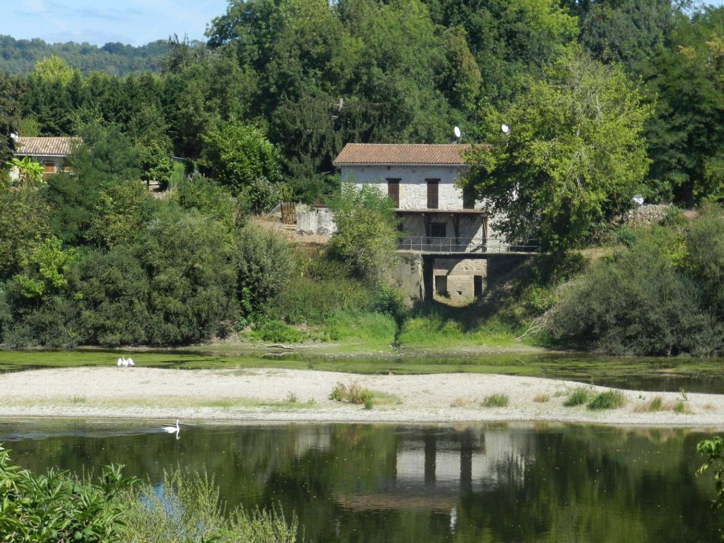Chambres Et Gites Les Deux Chenes Pres De Bergerac Le Fleix Exteriér fotografie