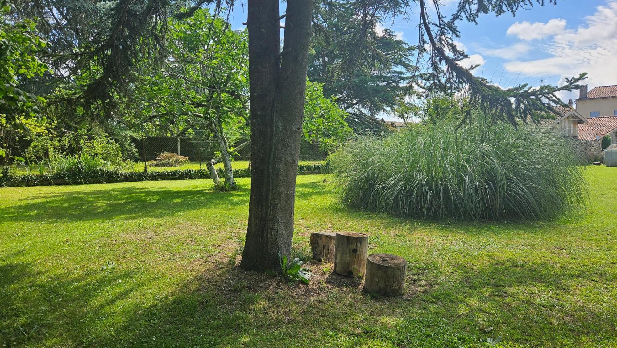 Chambres Et Gites Les Deux Chenes Pres De Bergerac Le Fleix Exteriér fotografie