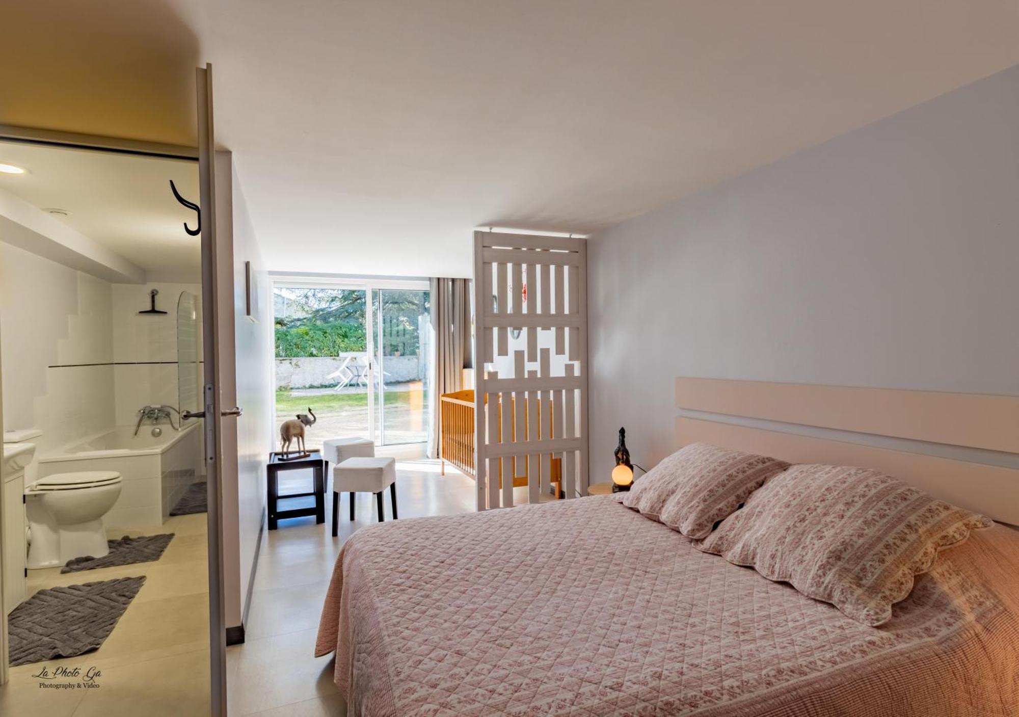 Chambres Et Gites Les Deux Chenes Pres De Bergerac Le Fleix Exteriér fotografie
